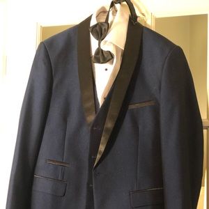 Men’s Navy Tuxedo